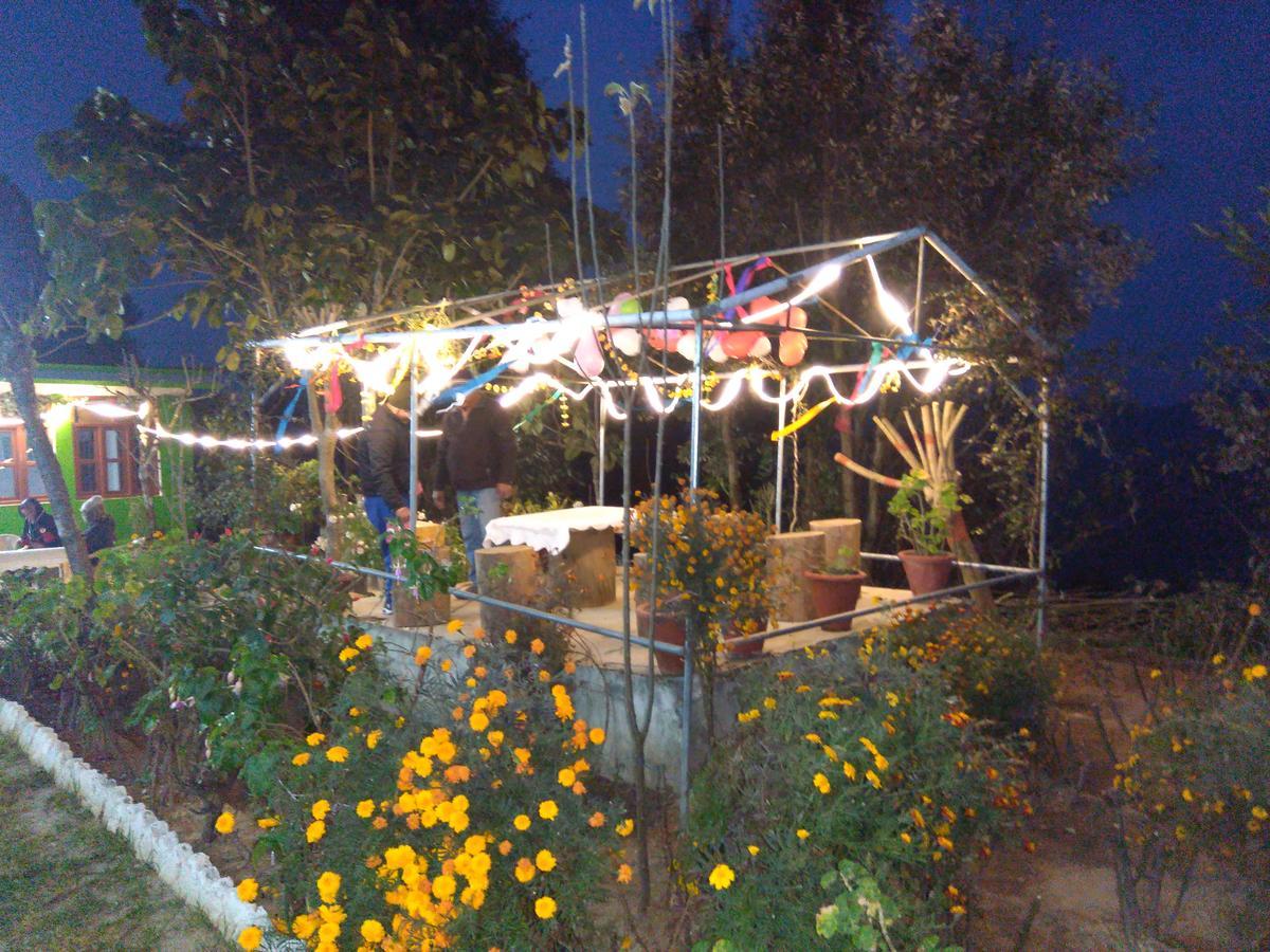 Maa Ananda Mayee Guest House Binsar Eksteriør billede