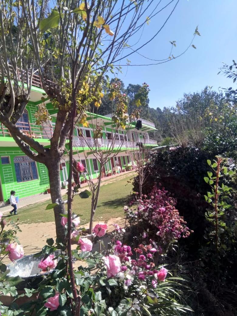 Maa Ananda Mayee Guest House Binsar Eksteriør billede
