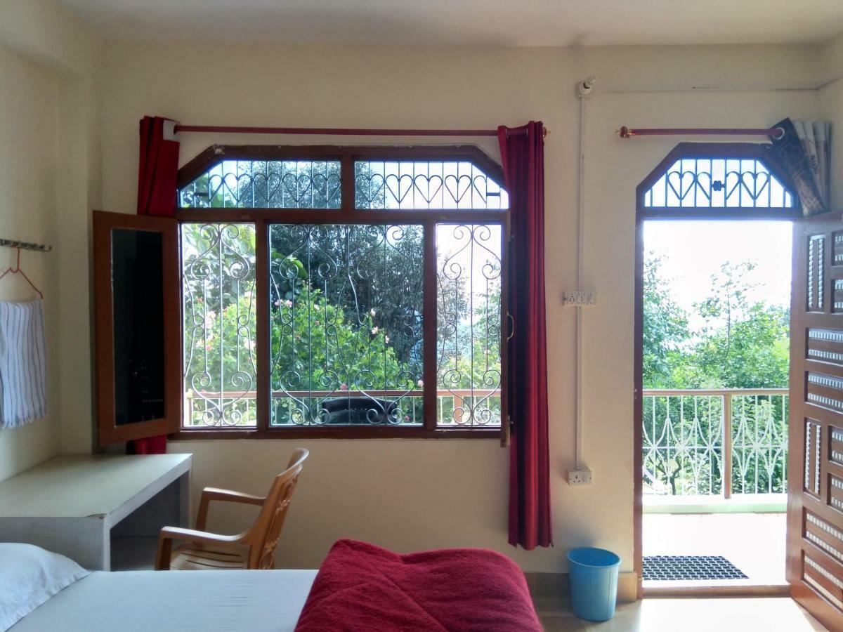 Maa Ananda Mayee Guest House Binsar Eksteriør billede